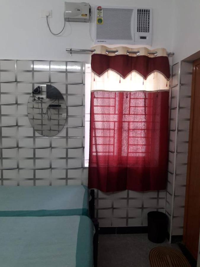 Lakshmi Paradise Lodge A/C Поллачи Экстерьер фото